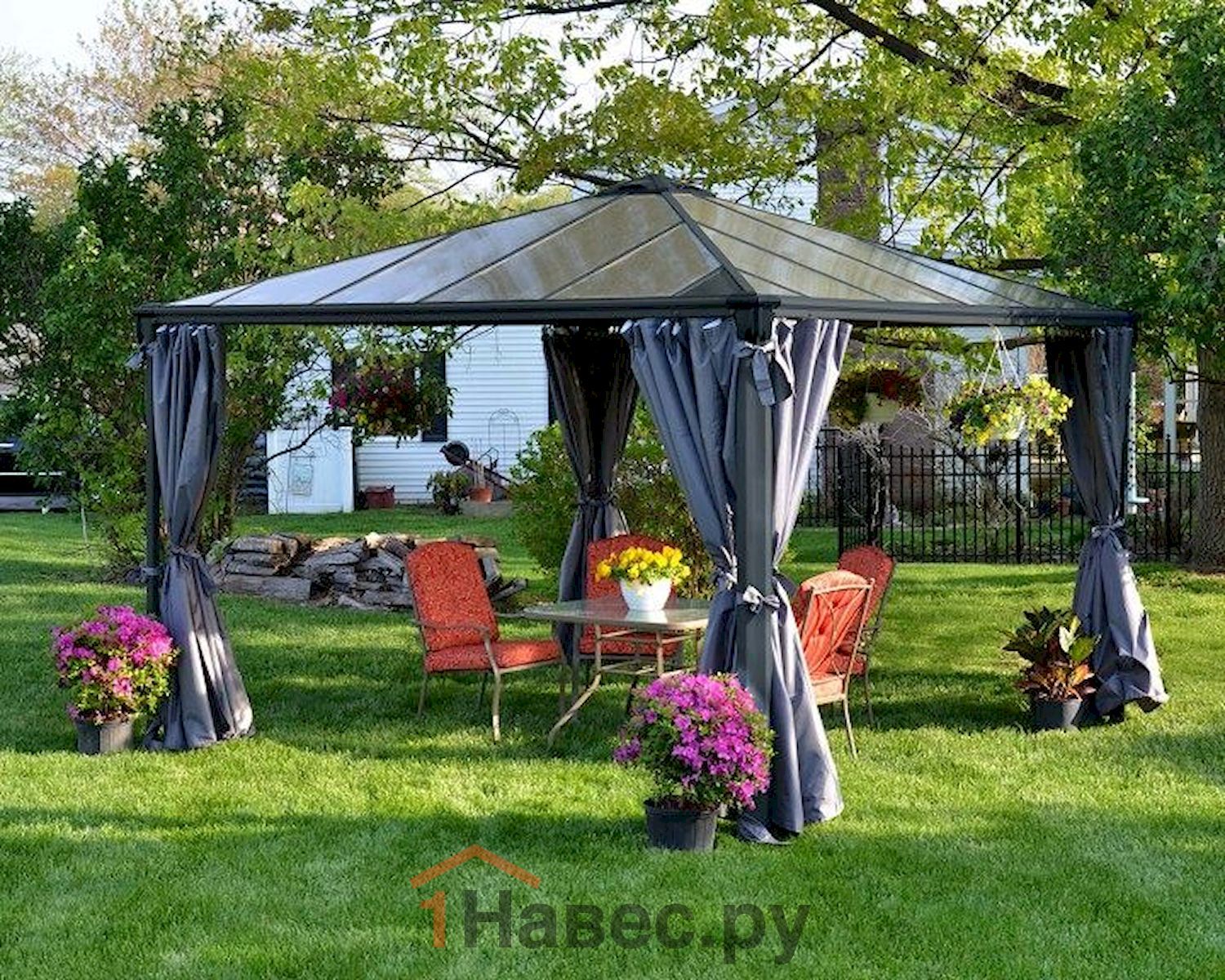 Навес из поликарбоната